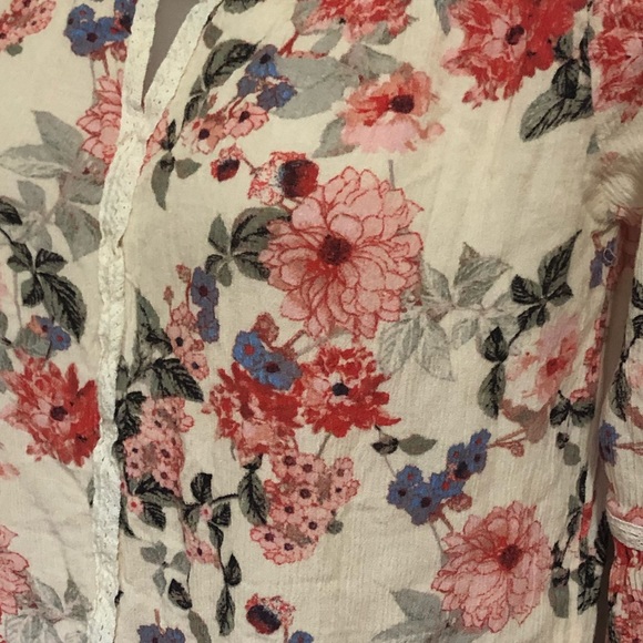 Floral Cold-shoulder Peasant Blouse - Picture 2 of 3